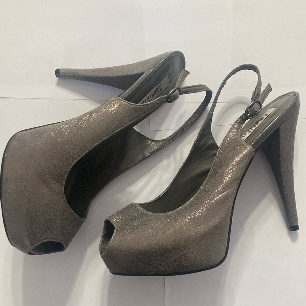 Jennifer Lopez heels